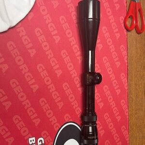 Red field vintage Black Rifle Scope